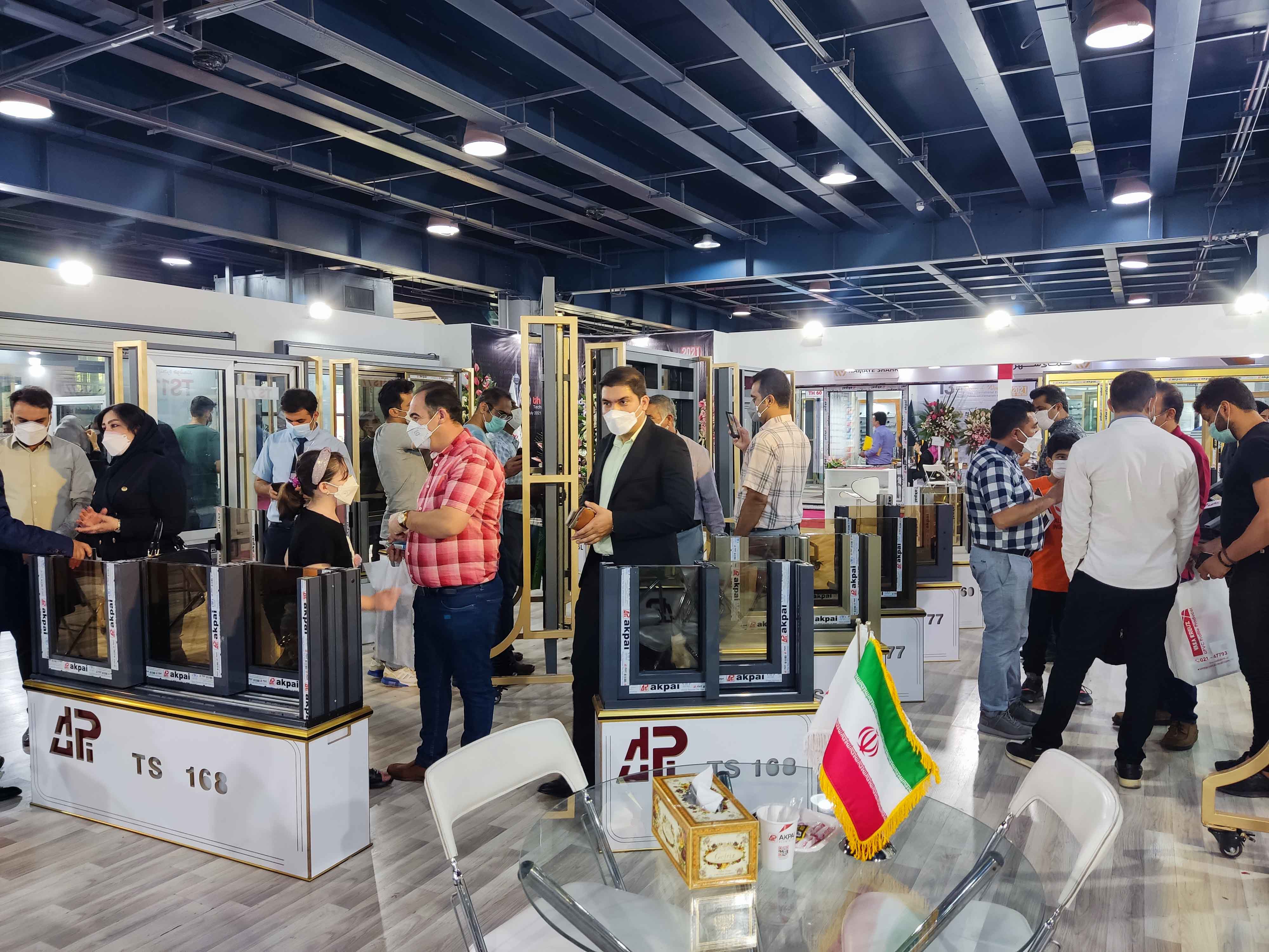 انتخاب غرفه شرکت آکپا ایران به عنوان پربازدیدترین غرفه سیزدهمین نمایشگاه در و پنجره تهران